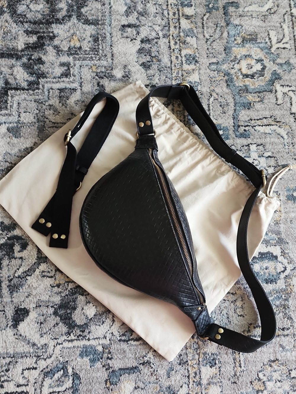 ANDAR BLACK WOVEN TATUM BUM BAG
